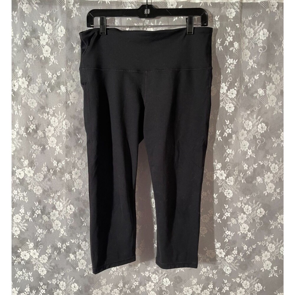 GapFit Black Capri Yoga Pants Size Large Side Pocket Running Hiking Workout